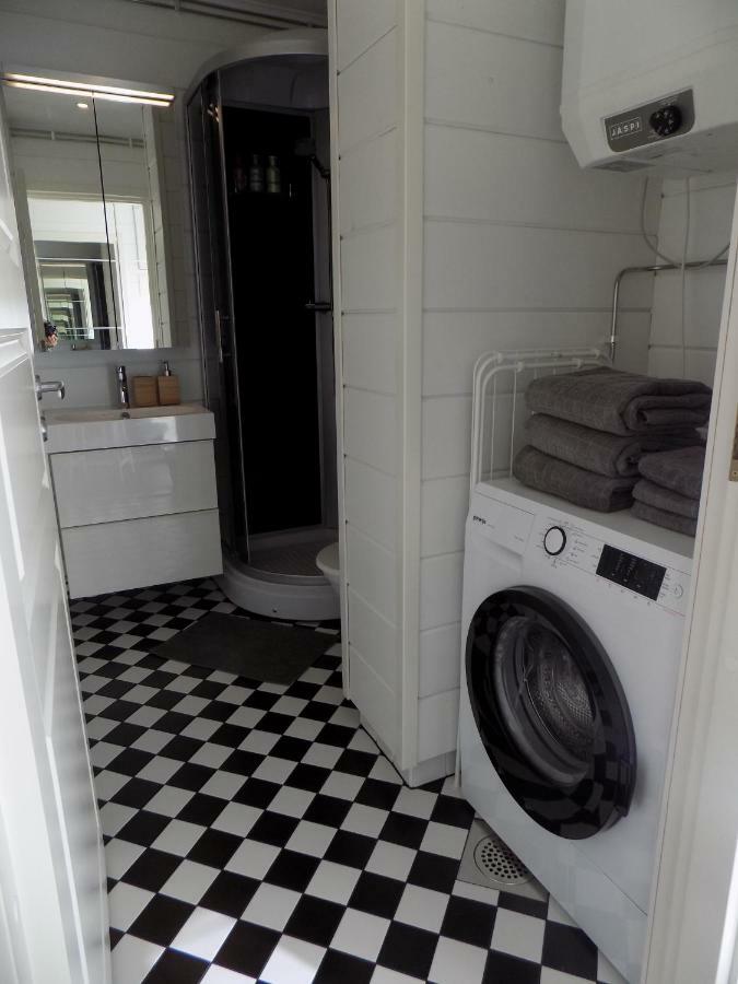 Apartment Suutarintie - Authentic Lappish Experience By The River โรวานิเอมิ ภายนอก รูปภาพ