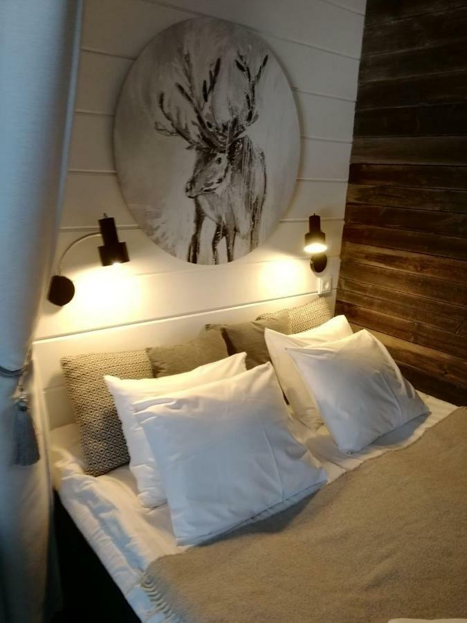 Apartment Suutarintie - Authentic Lappish Experience By The River โรวานิเอมิ ภายนอก รูปภาพ